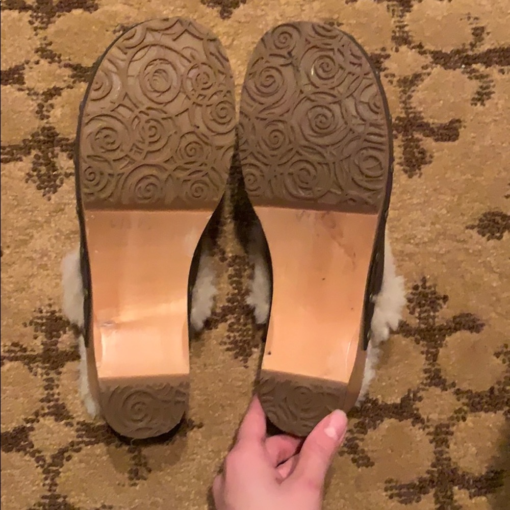 Ugg brown leather sherpa wood clogs - Picture 3 of 4
